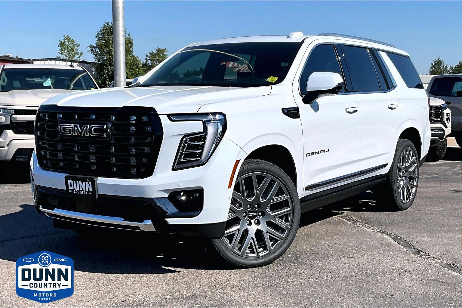 Glacier White Tricoat 2026 GMC Yukon SUV / Crossover Four-Wheel Drive Automatic