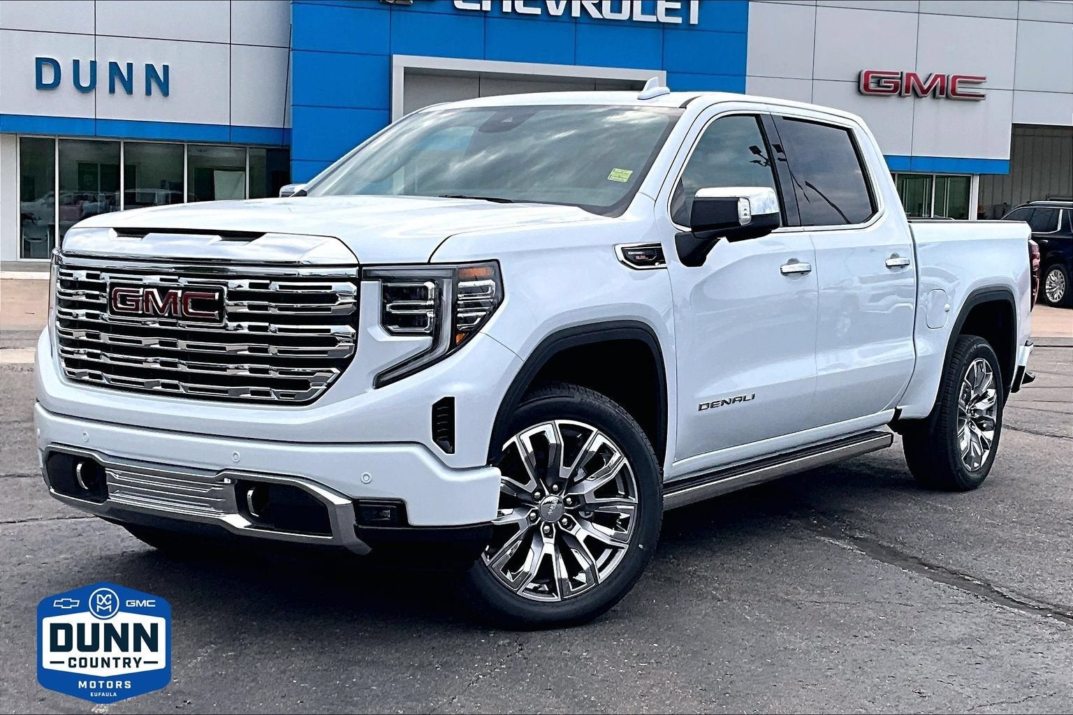Glacier White Tricoat 2026 GMC Sierra 1500 Pickup Truck Four-Wheel Drive Automatic