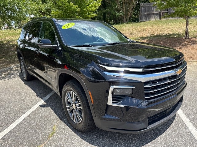 Mosaic Black Metallic 2025 Chevrolet Traverse SUV / Crossover Front-Wheel Drive Automatic