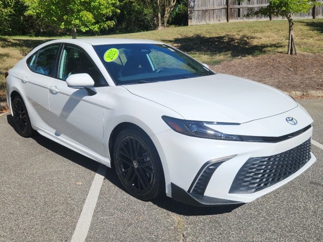 White 2025 Toyota Camry Sedan Front-Wheel Drive 