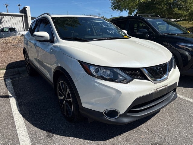 White 2017 Nissan Rogue Sport SUV / Crossover All-Wheel Drive 