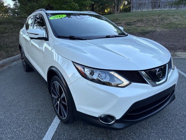 White 2017 Nissan Rogue Sport SUV / Crossover All-Wheel Drive 