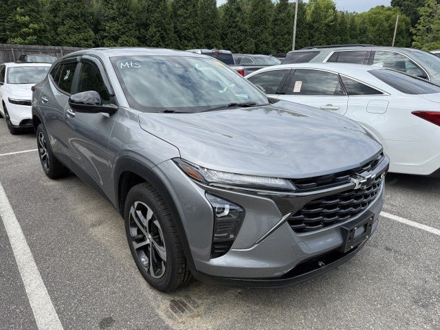Sterling Gray Metallic 2024 Chevrolet Trax RS with 1RS FWD SUV / Crossover Front-Wheel Drive Automatic