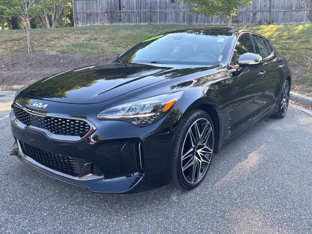 Black 2022 Kia Stinger Sedan Rear-Wheel Drive 