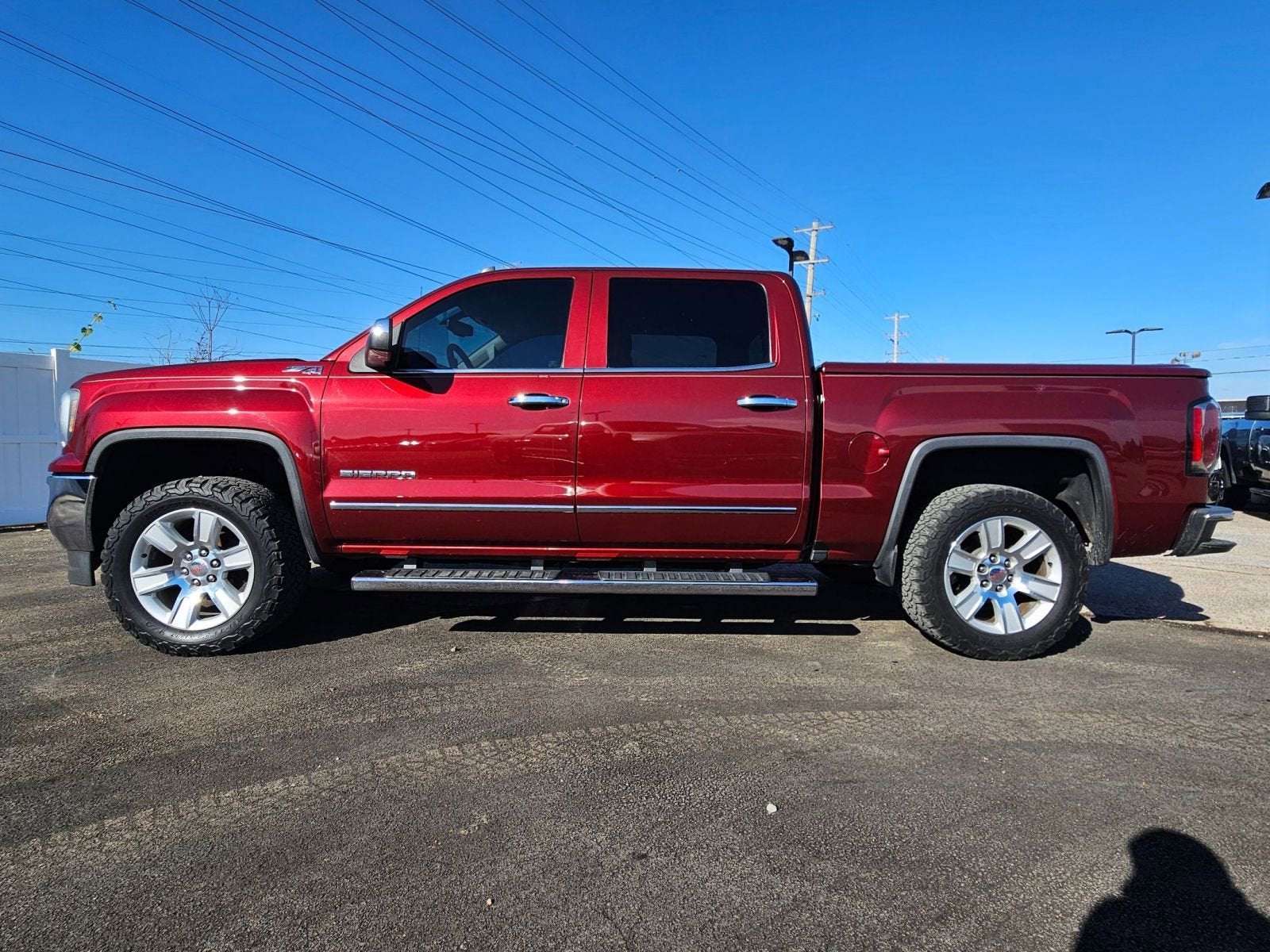 View vehicle photo 2