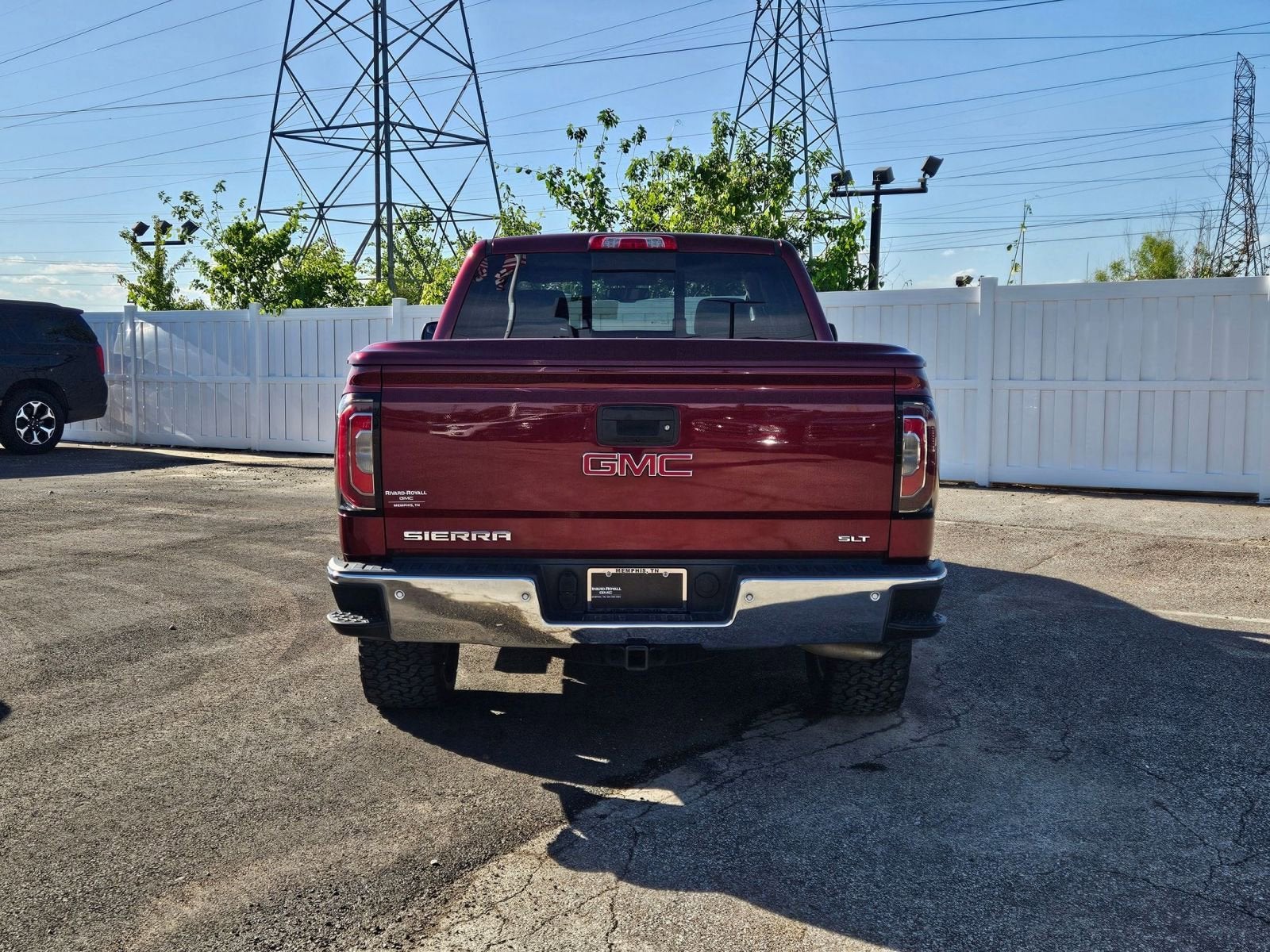 View vehicle photo 4