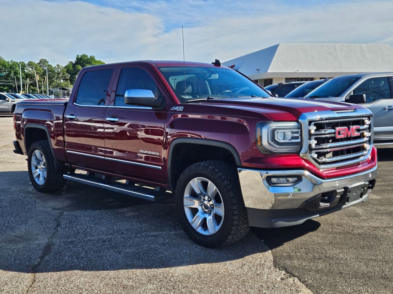 View vehicle photo 7