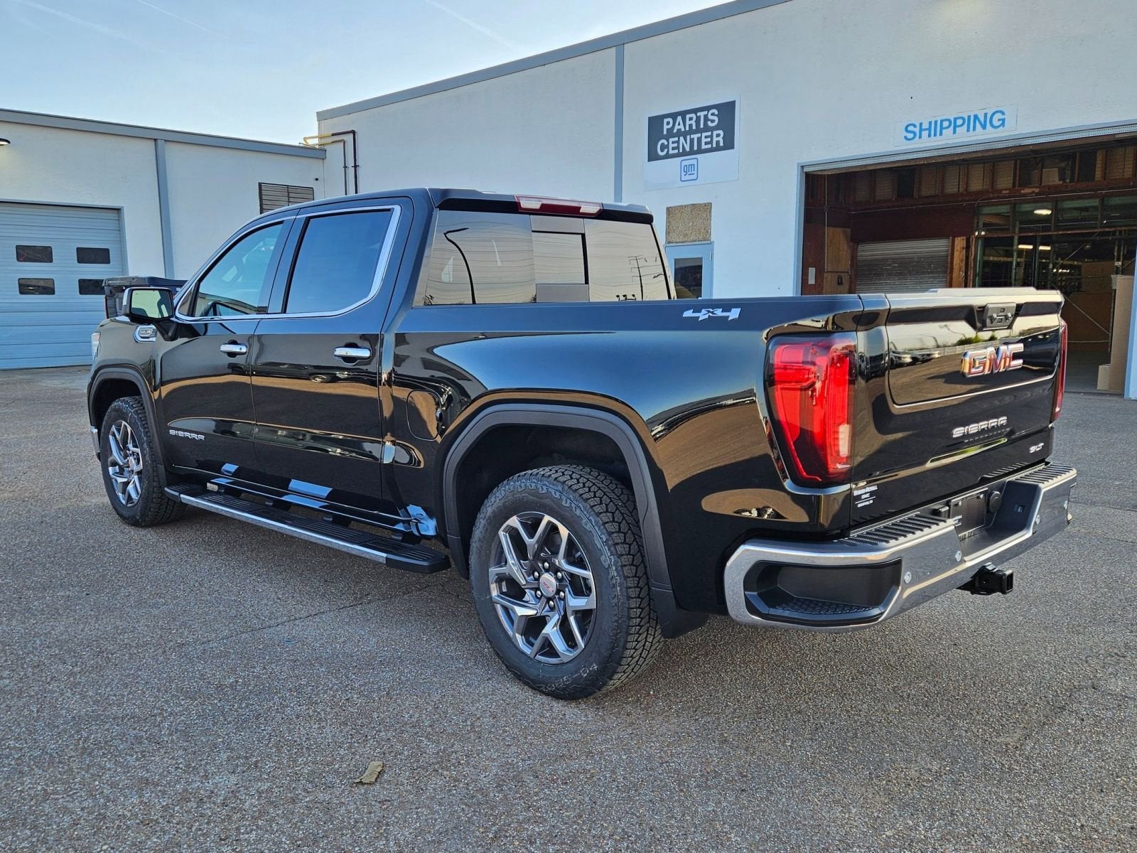 View vehicle photo 3