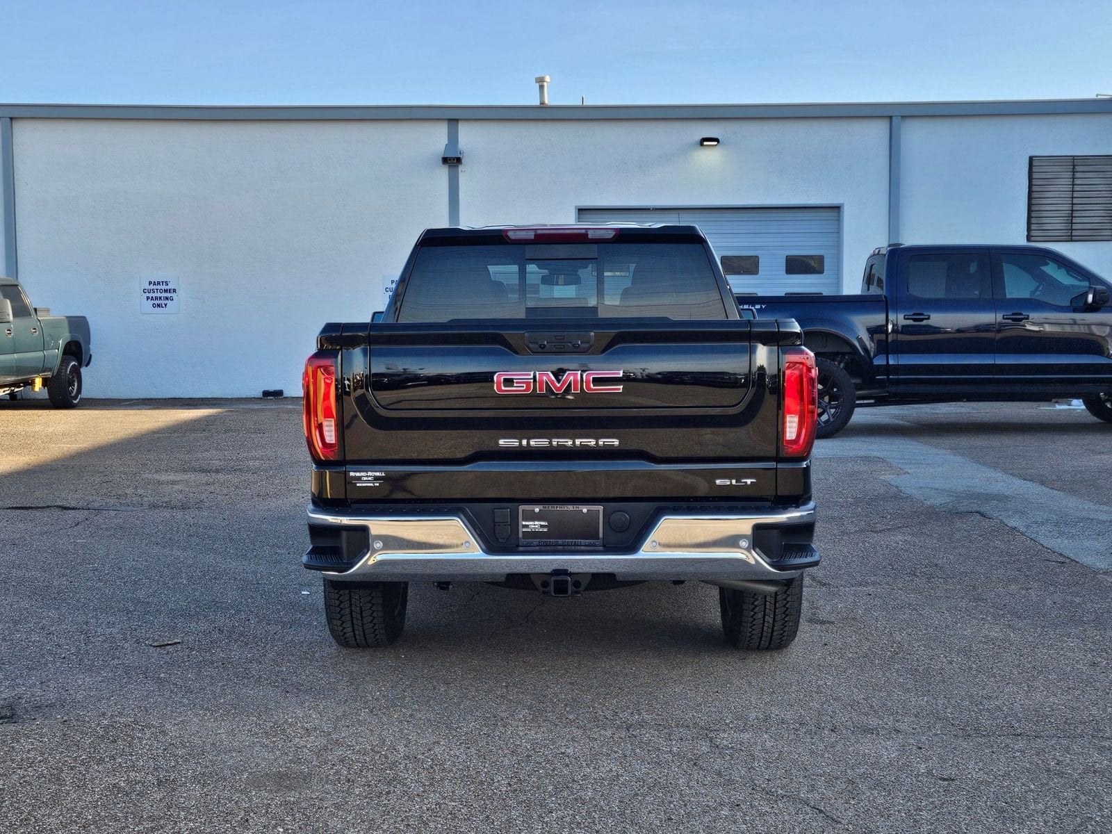 View vehicle photo 5