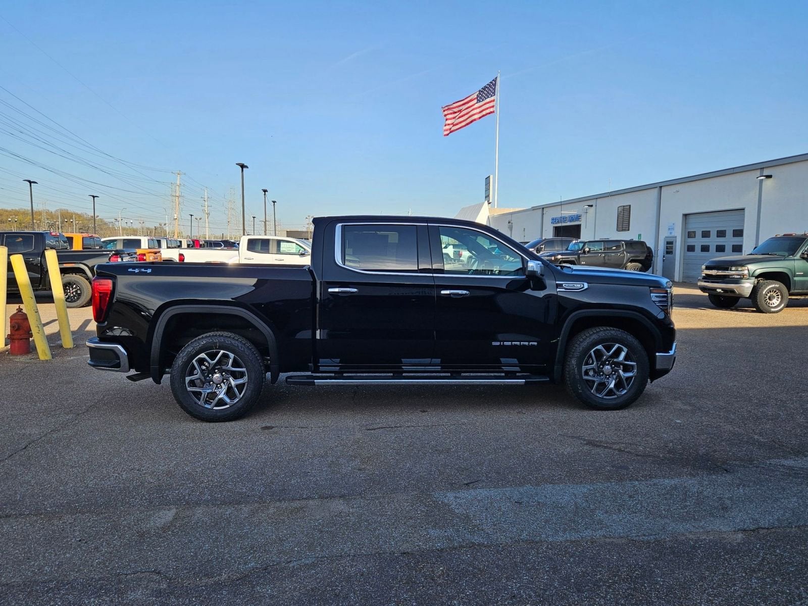 View vehicle photo 7