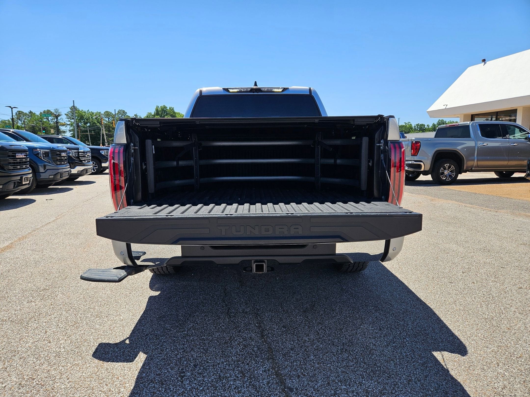 View vehicle photo 4