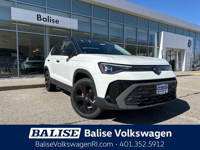 2026 Volkswagen Taos SE Black