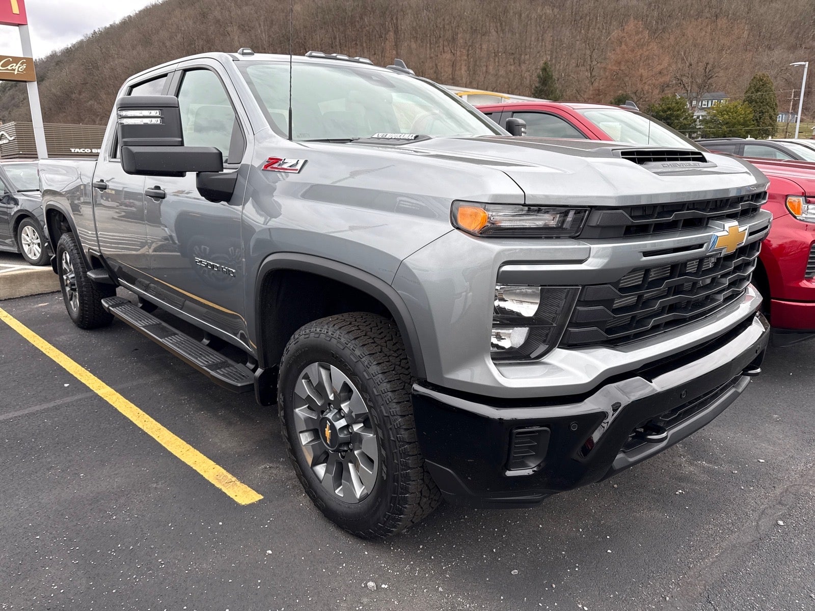 View vehicle photo 3