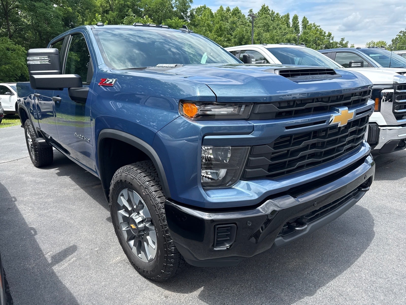 Lakeshore Blue Metallic 2026 Chevrolet Silverado 2500HD Pickup Truck Four-Wheel Drive Automatic