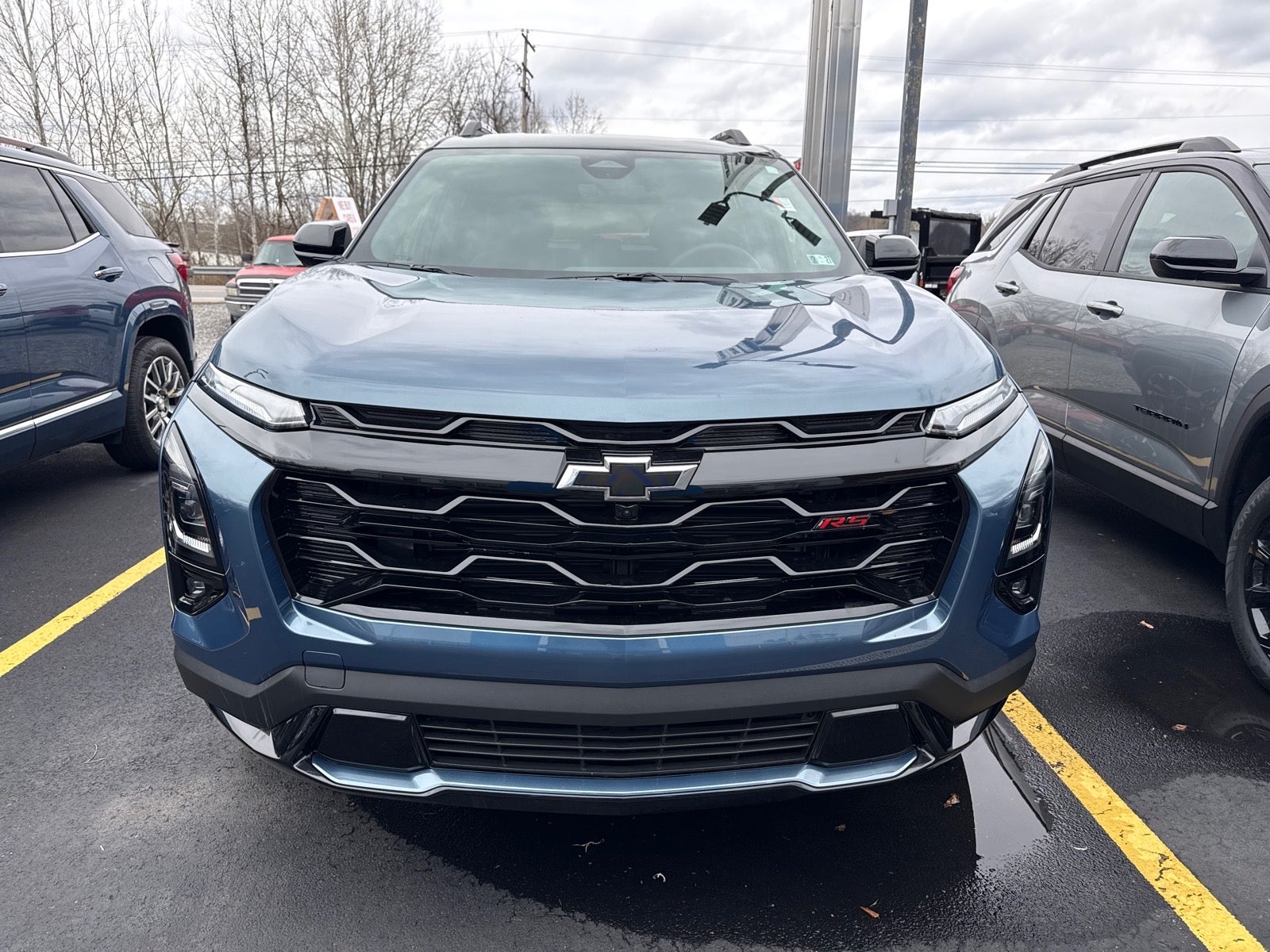 View vehicle photo 2