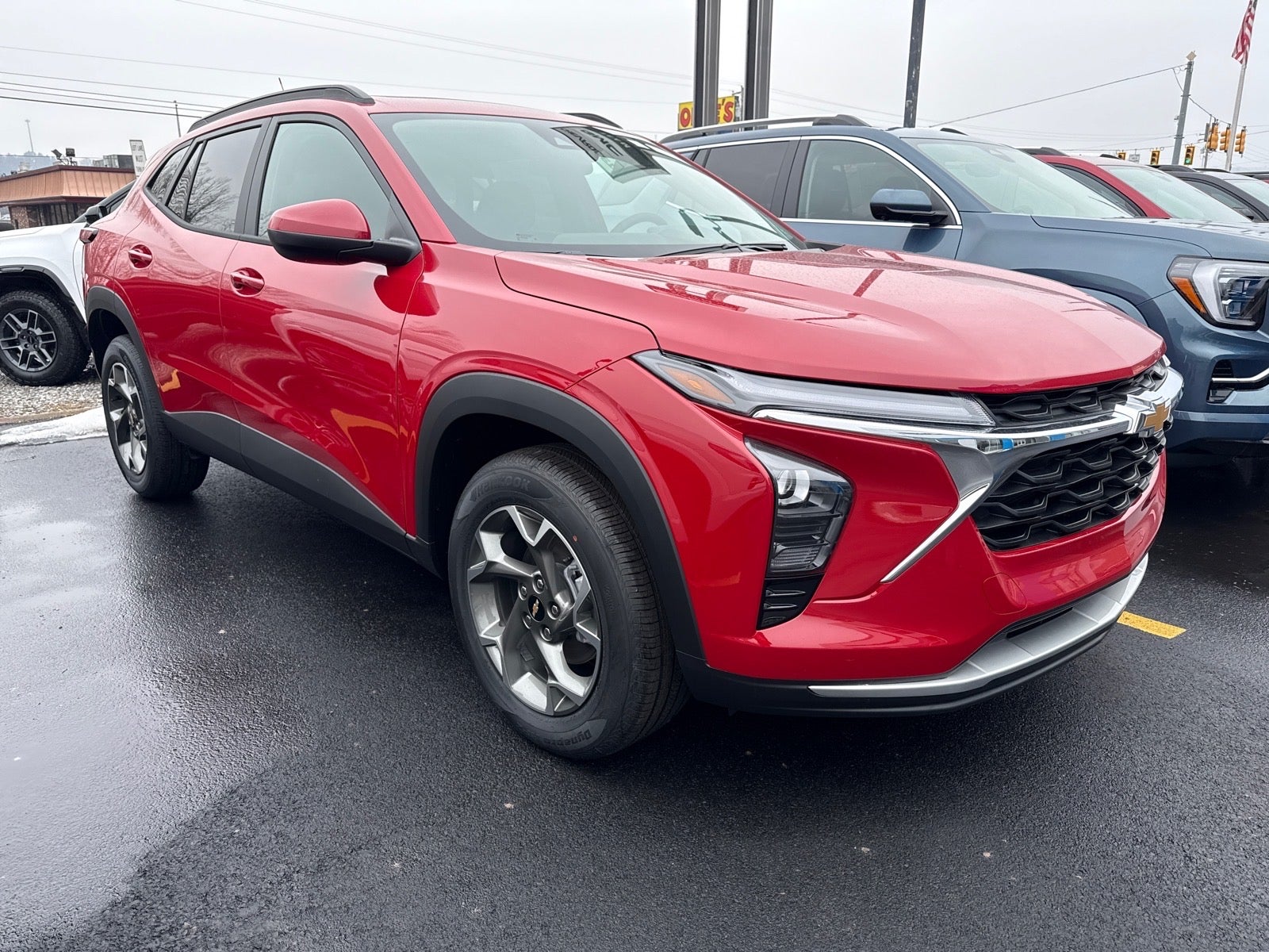 View vehicle photo 3