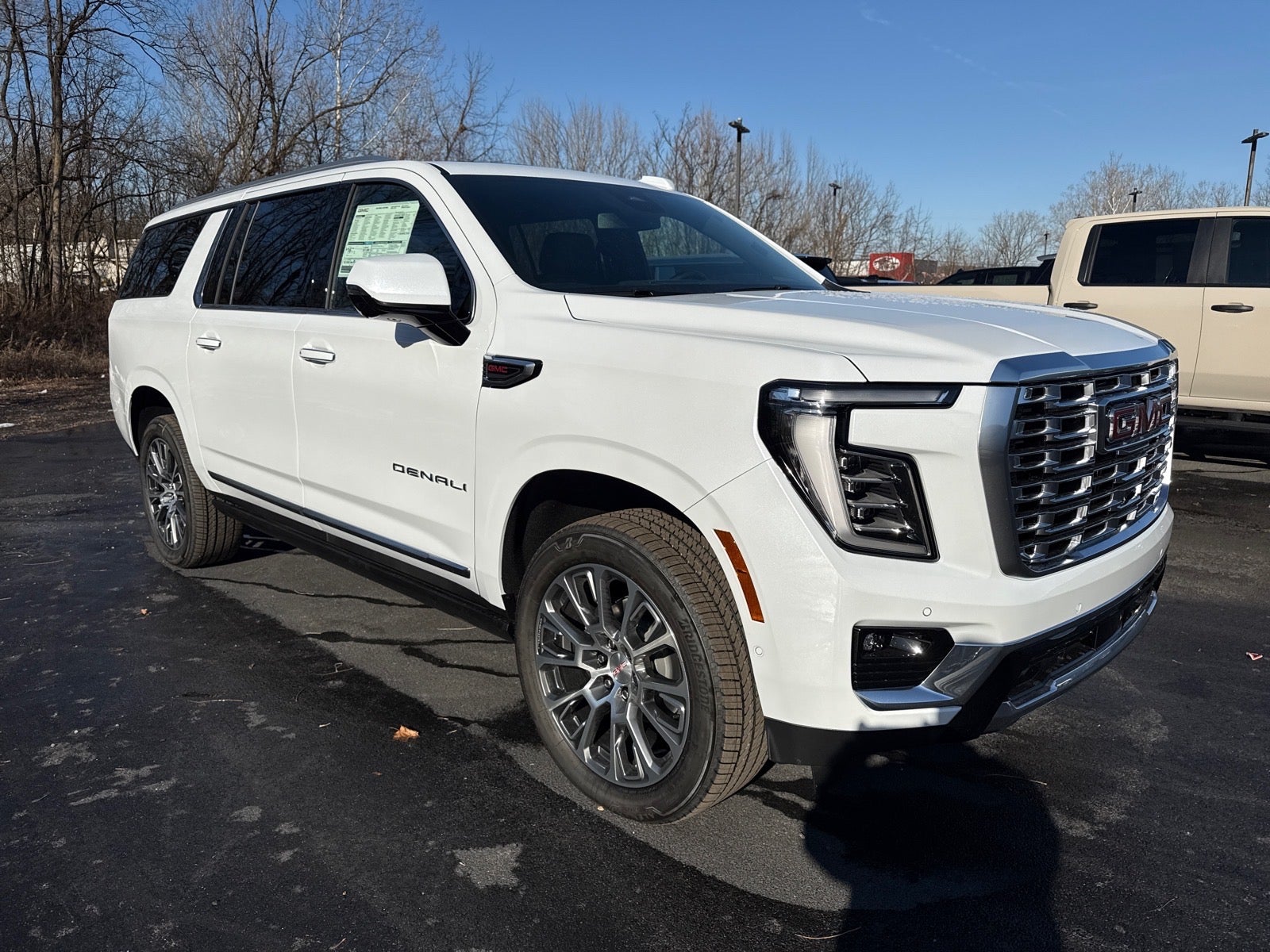 Glacier White Tricoat 2026 GMC Yukon XL Denali 4WD SUV / Crossover Four-Wheel Drive Automatic