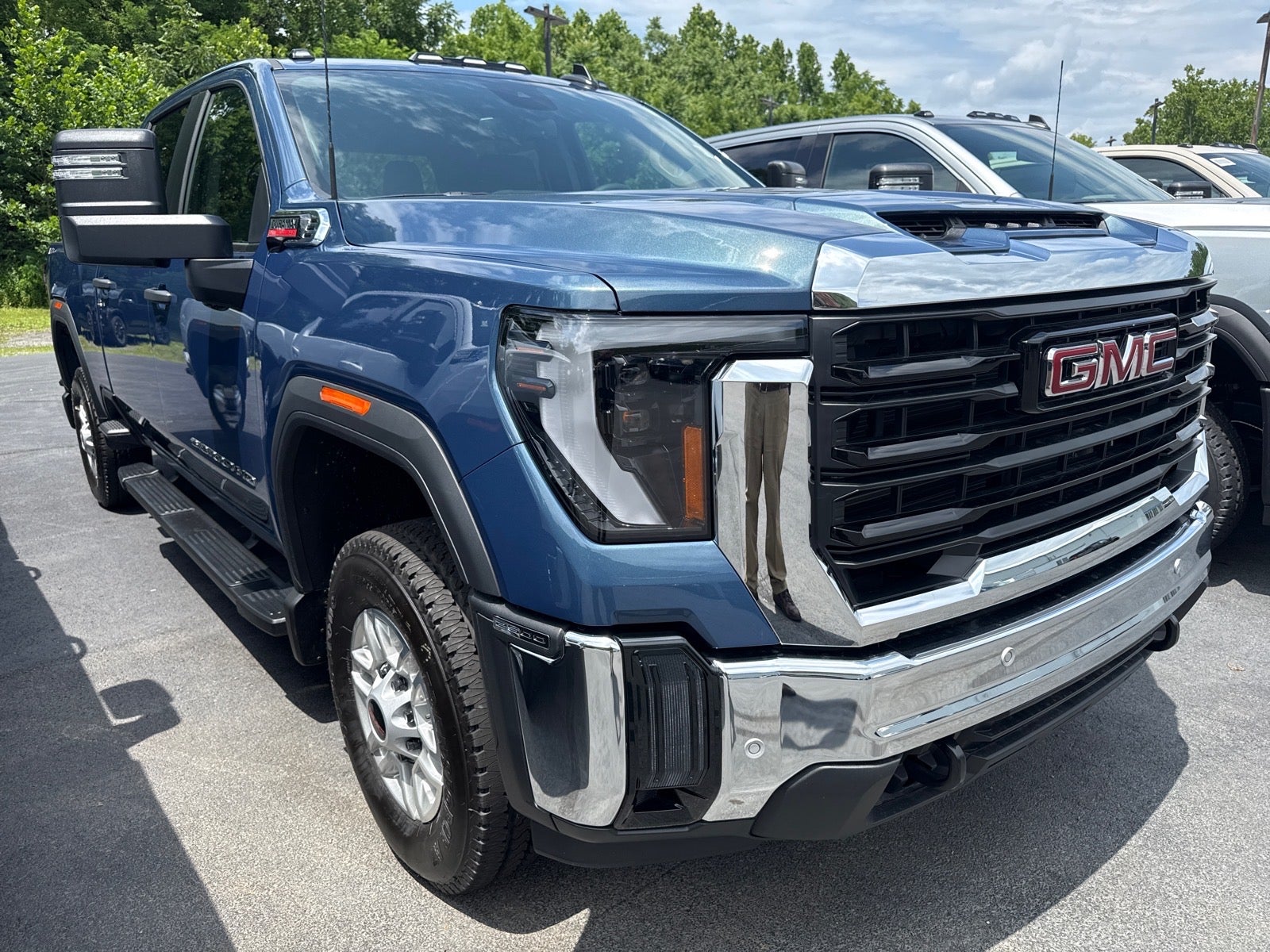 Downpour Metallic 2026 GMC Sierra 2500HD Pickup Truck Four-Wheel Drive Automatic