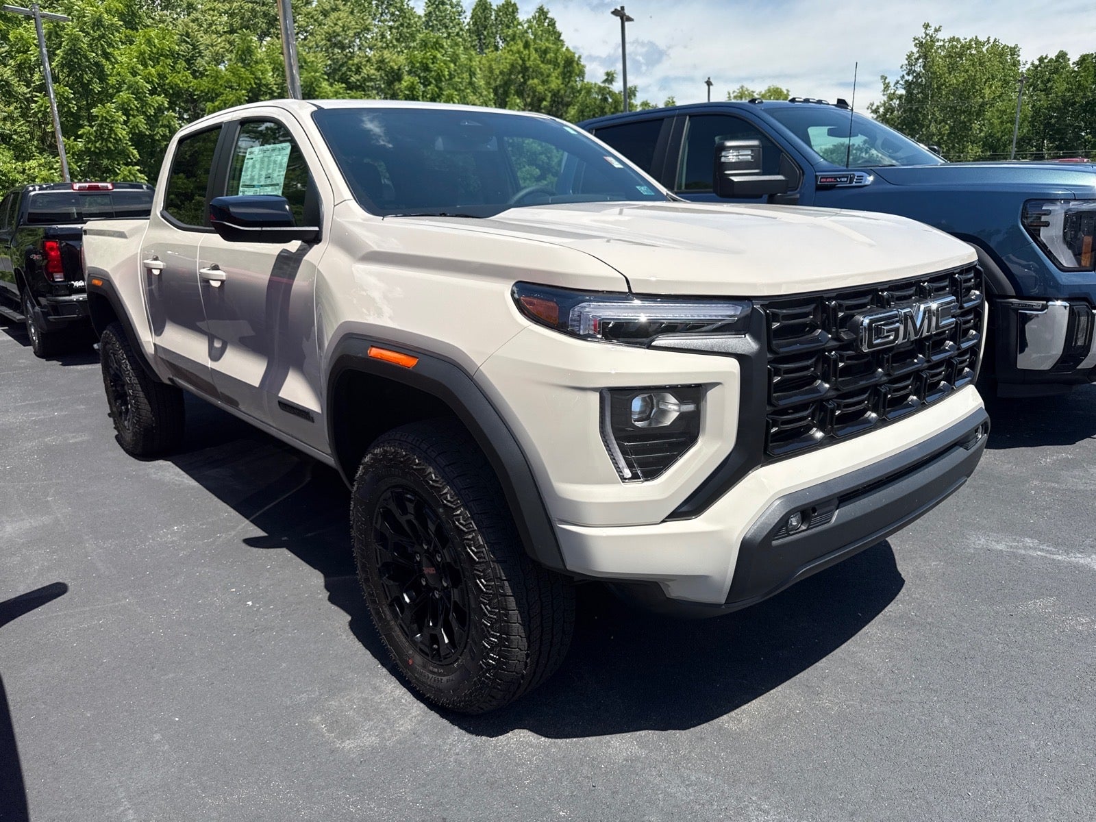 Coastal Dune 2026 GMC Canyon Pickup Truck Four-Wheel Drive Automatic