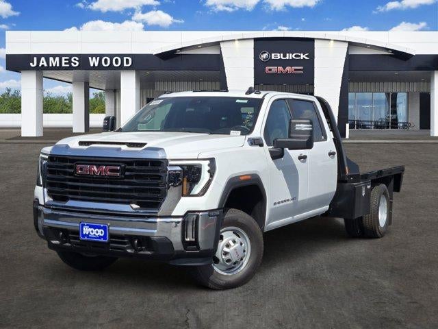 Summit White 2026 GMC Sierra 3500HD Chassis Pickup Truck 4X2 Automatic
