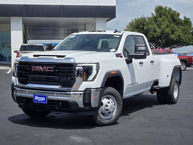 Summit White 2026 GMC Sierra 3500HD Pickup Truck Four-Wheel Drive Automatic