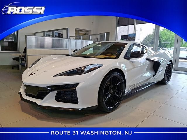 Arctic White 2027 Chevrolet Corvette Coupe Rear-Wheel Drive Automatic