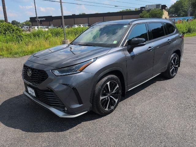 Gray 2022 Toyota Highlander SUV / Crossover All-Wheel Drive Automatic