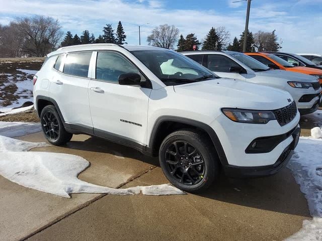 2026 Jeep Compass Latitude Altitude 4WD