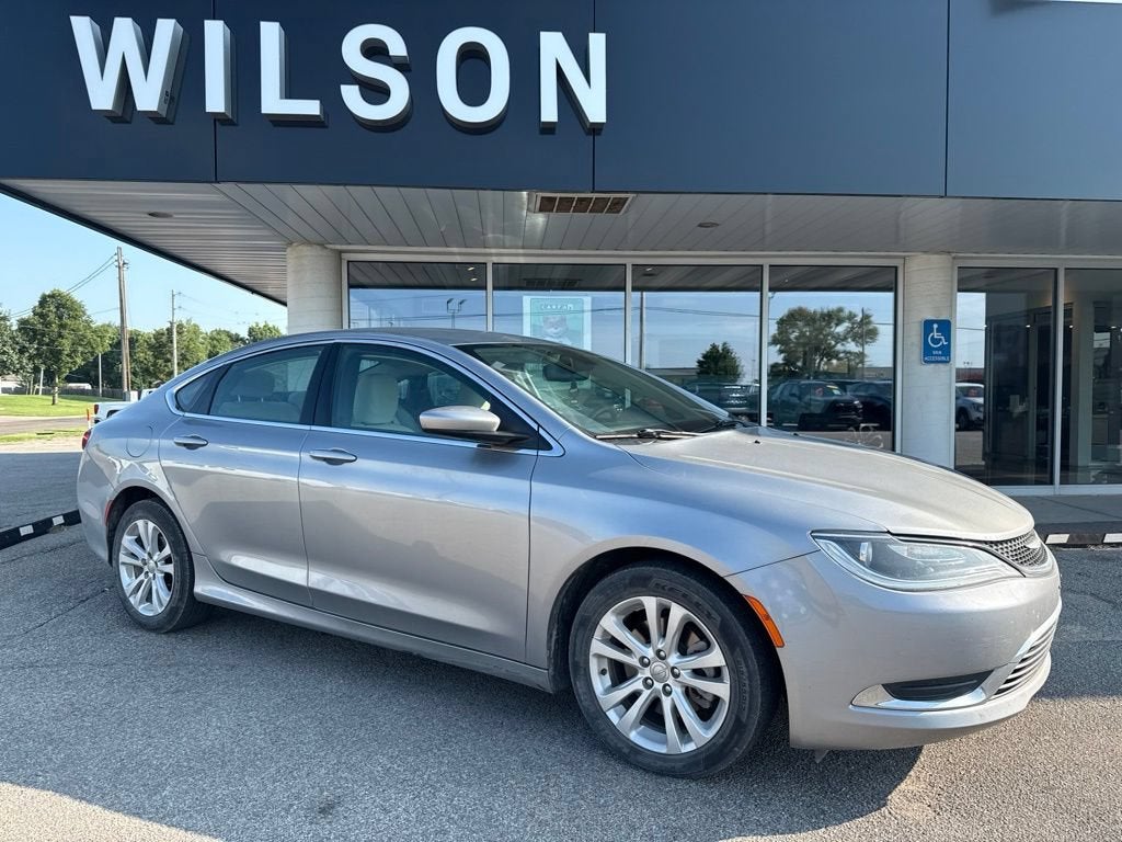  2016 Chrysler 200 Limited Sedan FWD   