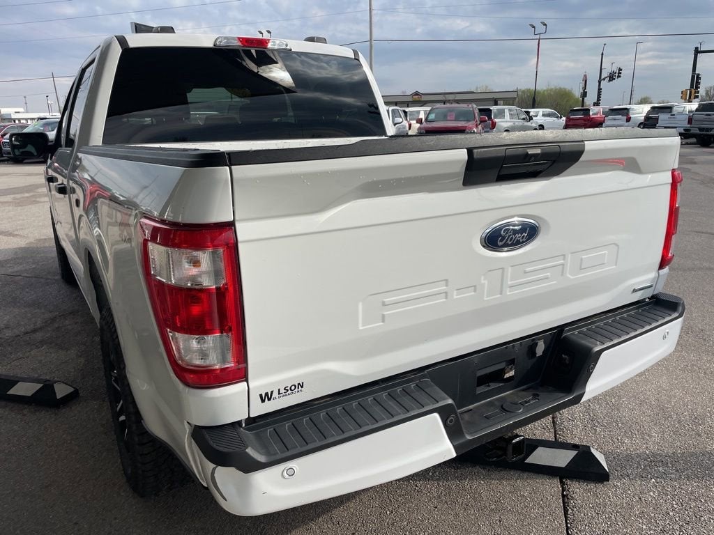 View vehicle photo 5