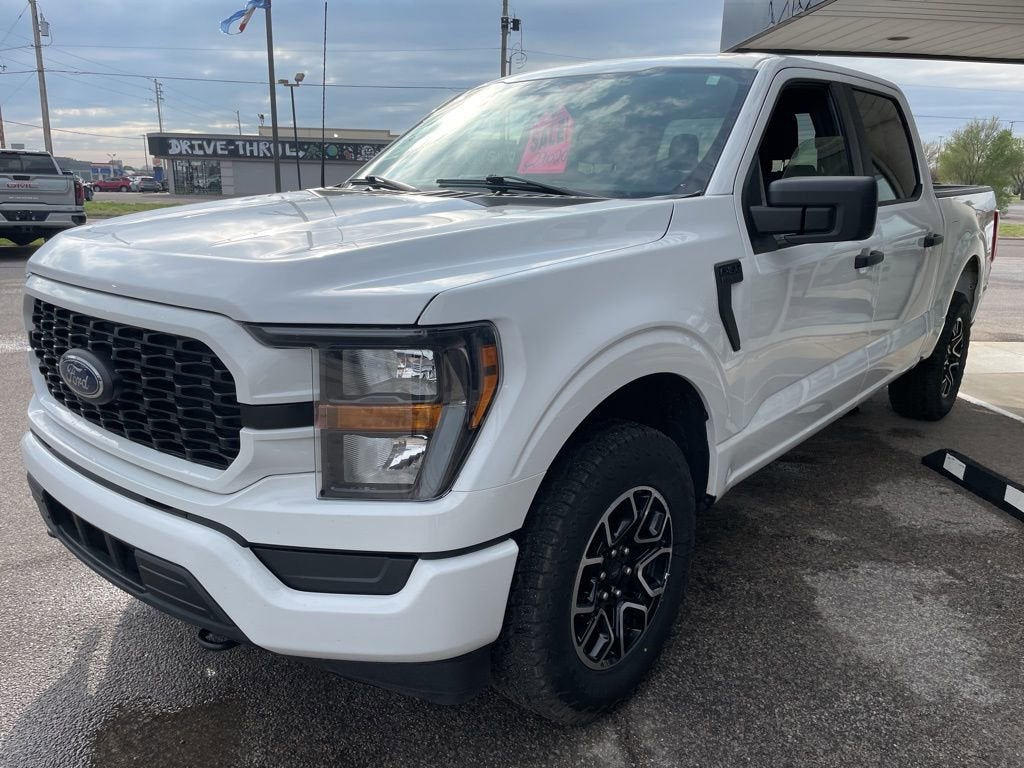 View vehicle photo 7