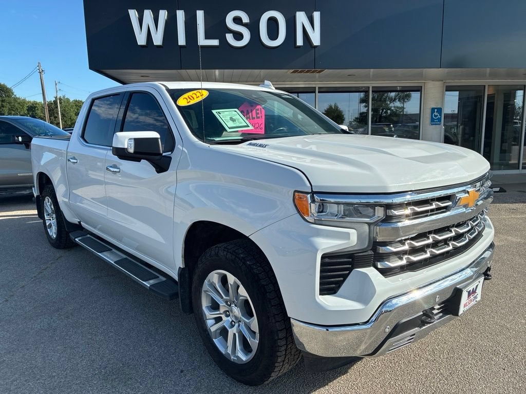 Summit White 2022 Chevrolet Silverado 1500 Pickup Truck Four-Wheel Drive Automatic