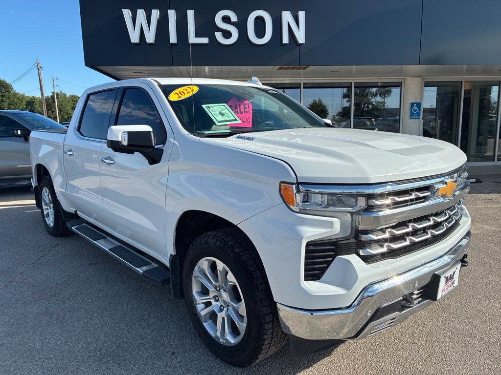 Summit White 2022 Chevrolet Silverado 1500 Pickup Truck Four-Wheel Drive Automatic