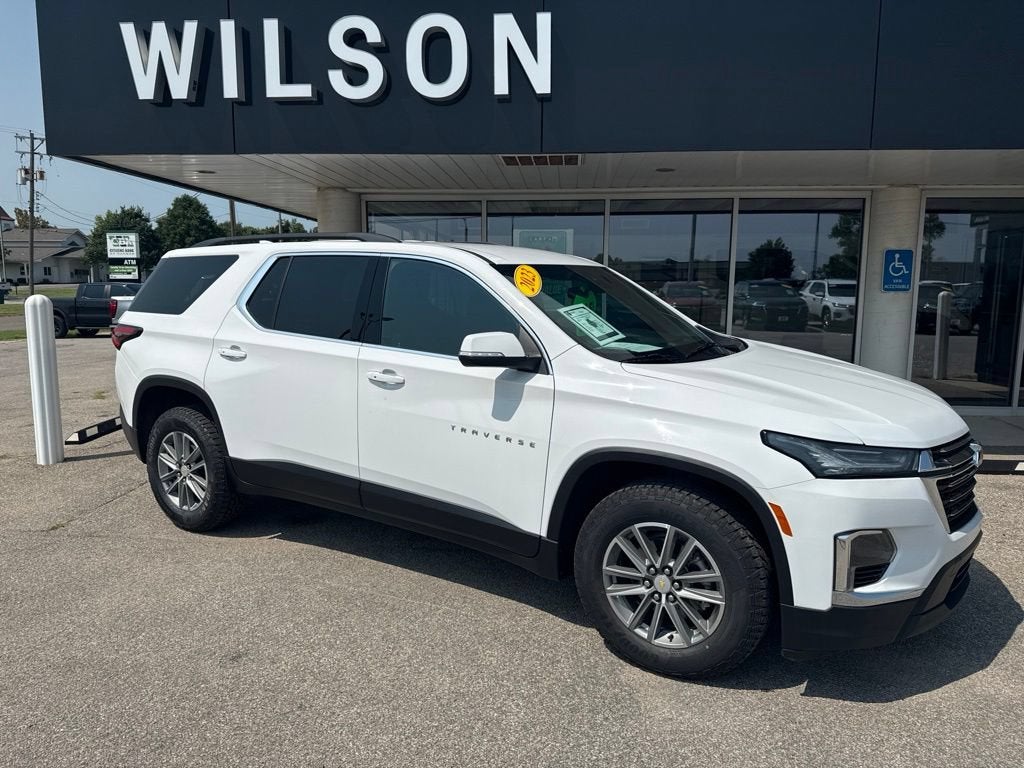 Summit White 2023 Chevrolet Traverse SUV / Crossover Front-Wheel Drive Automatic