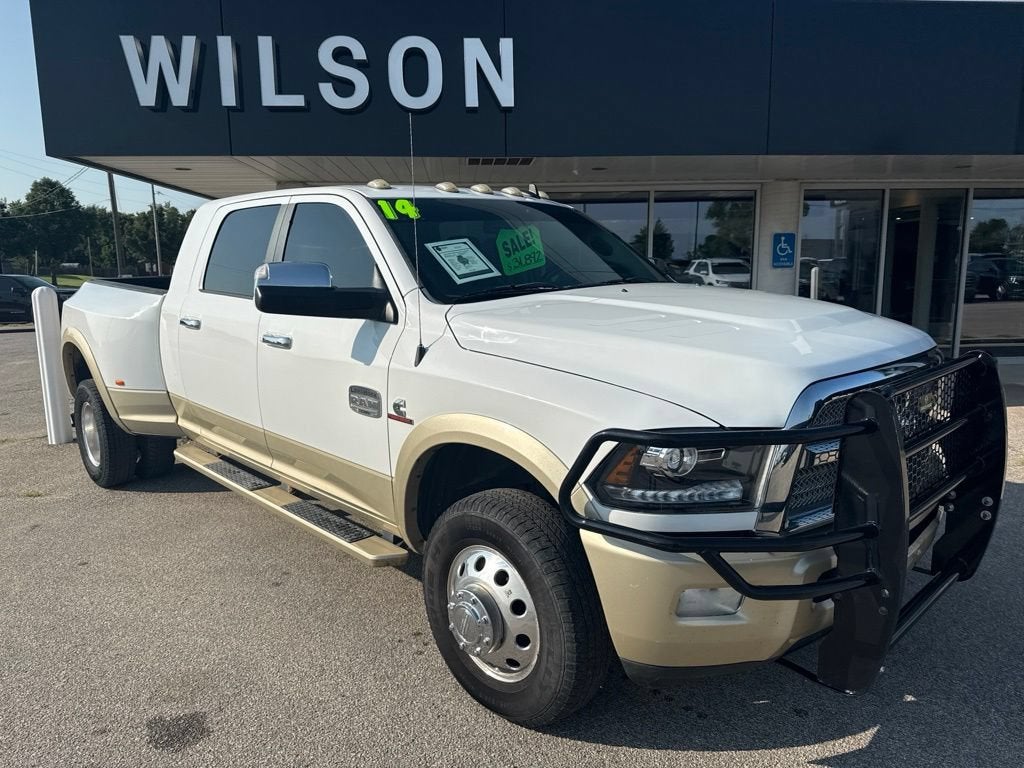 White 2014 RAM 3500 Pickup Truck Four-Wheel Drive 