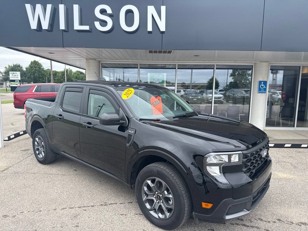 Black 2025 Ford Maverick Pickup Truck Front-Wheel Drive 