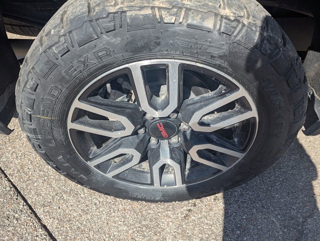 View vehicle photo 7
