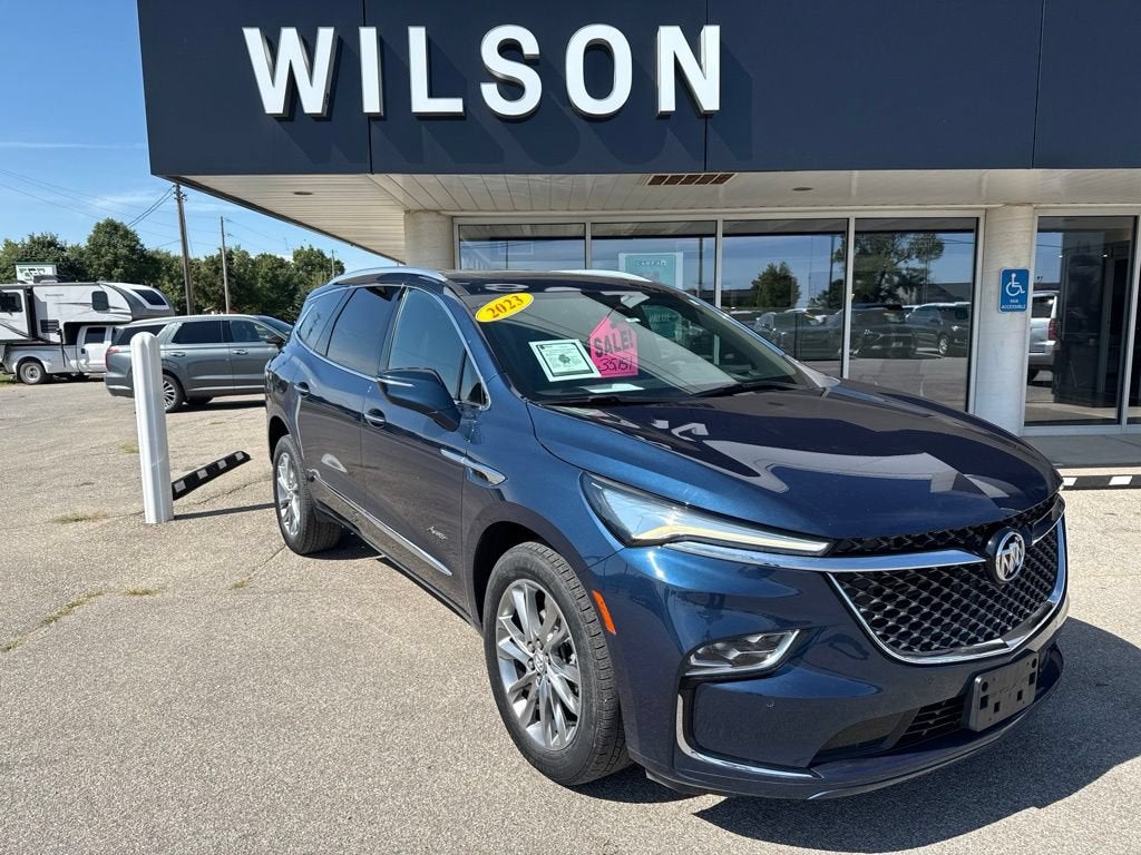 2023 Buick Enclave Azul (Emperor Blue Metallic) SUV/Crossover Todo terreno Automática