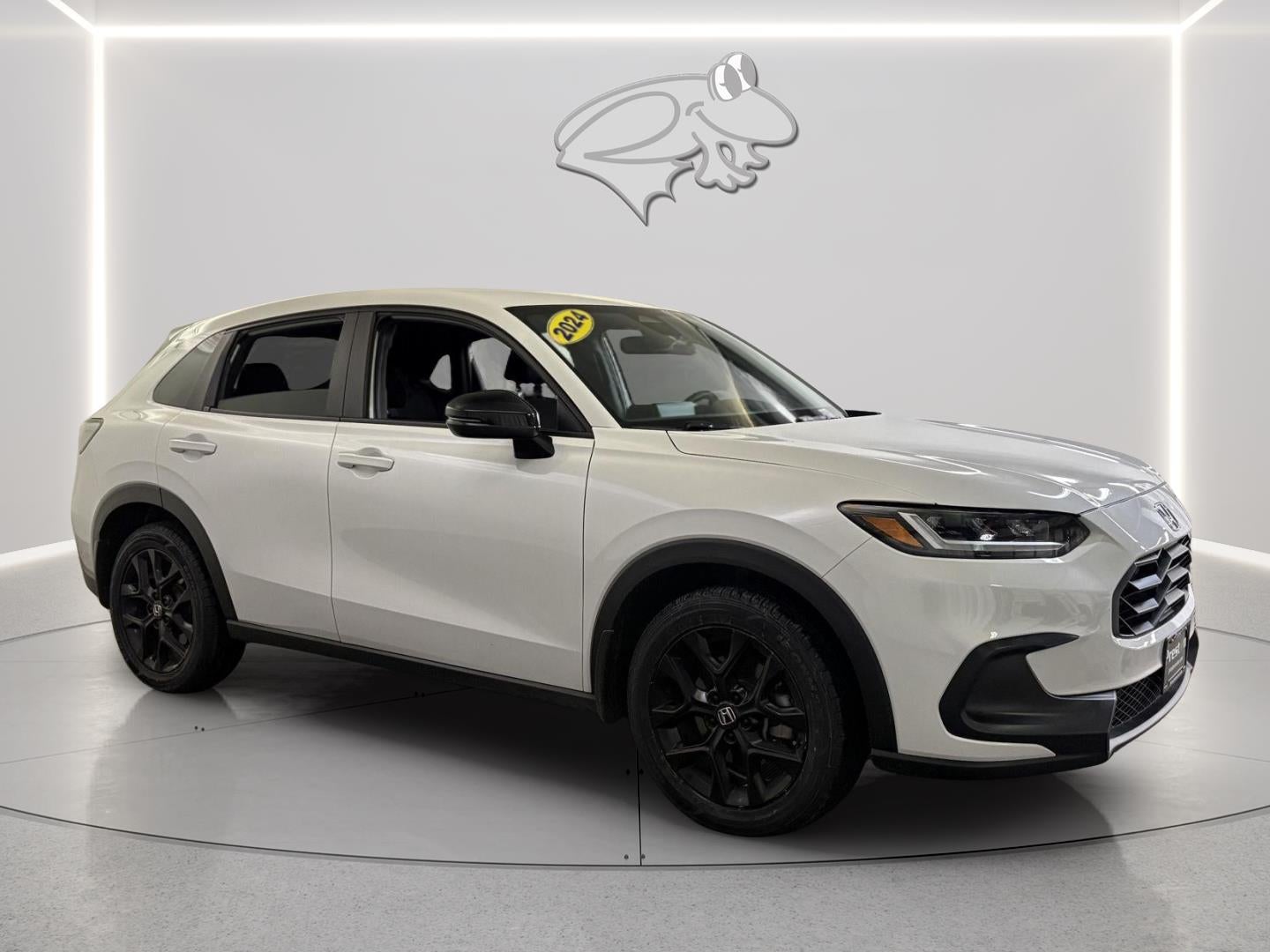 View vehicle photo 6