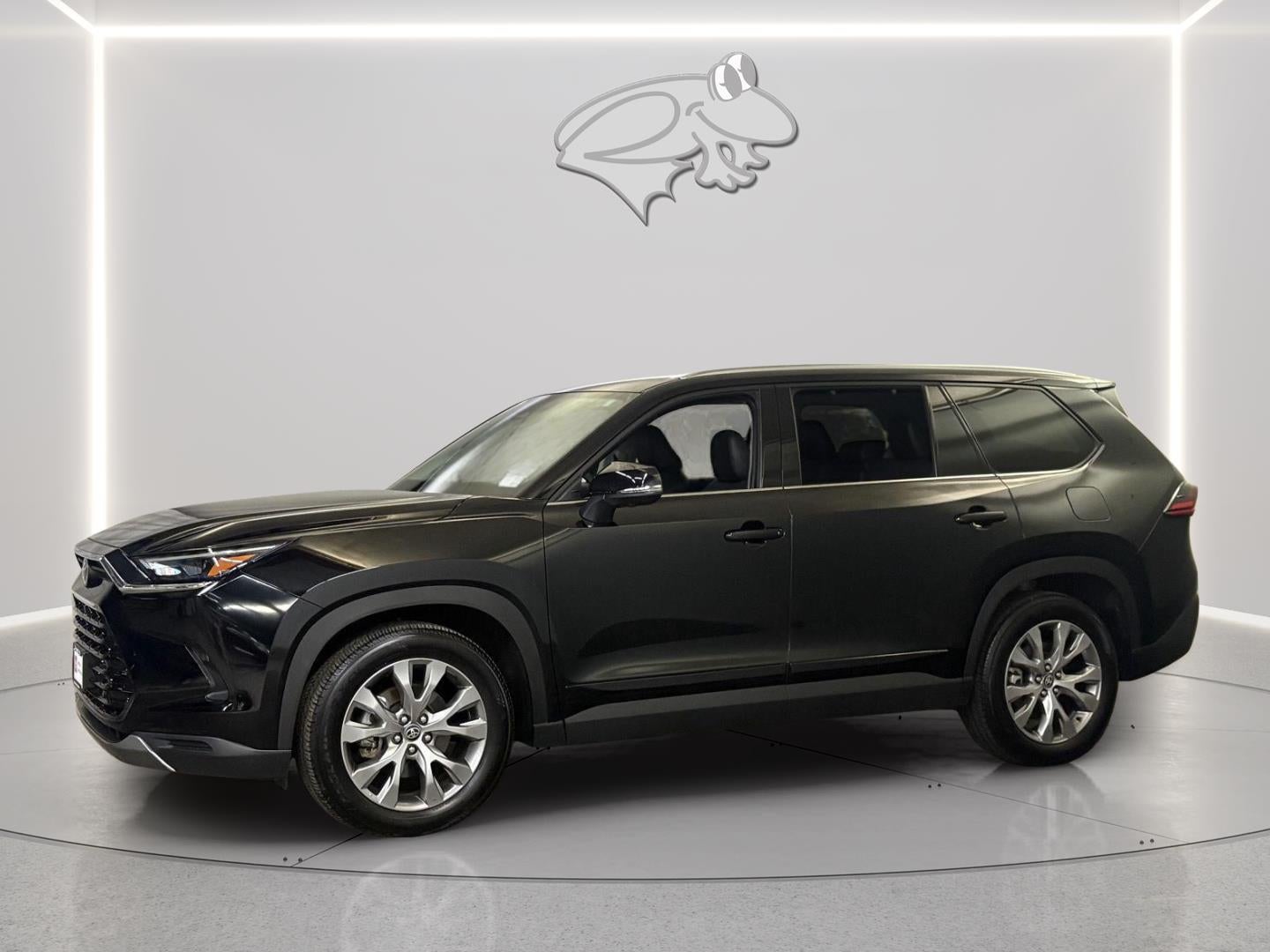 View vehicle photo 2