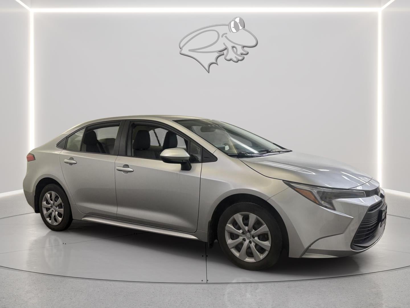 View vehicle photo 6