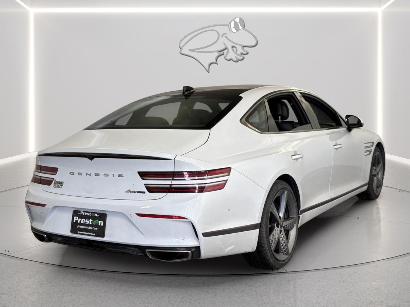 View vehicle photo 5