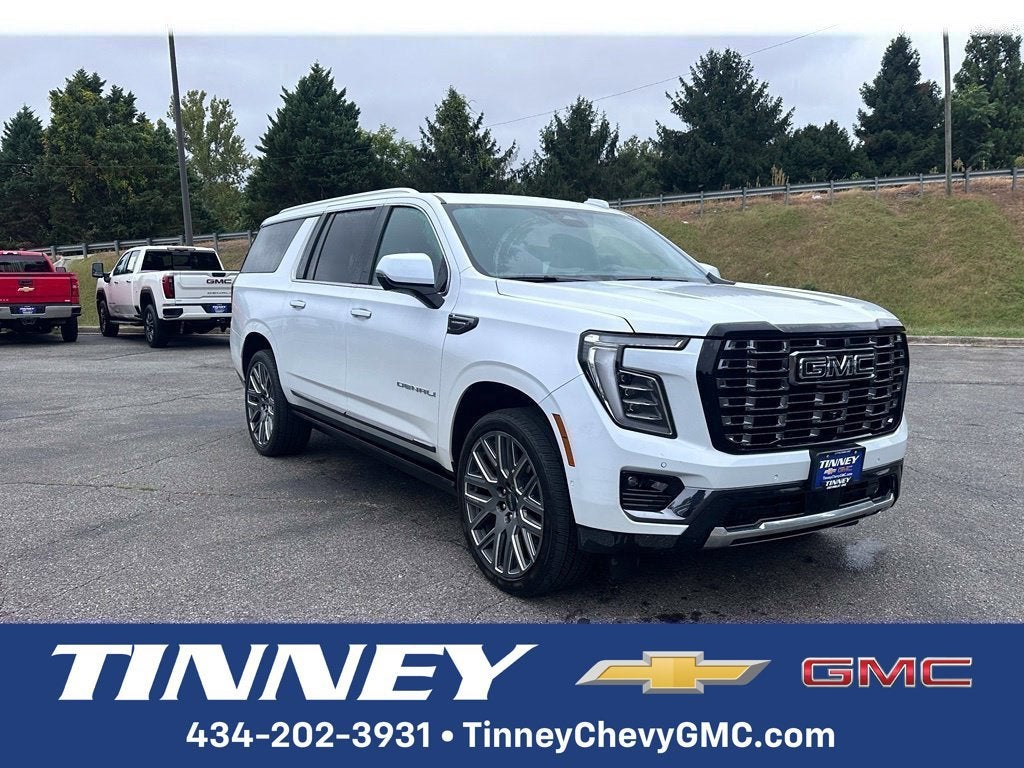Glacier White Tricoat 2026 GMC Yukon XL SUV / Crossover Four-Wheel Drive Automatic