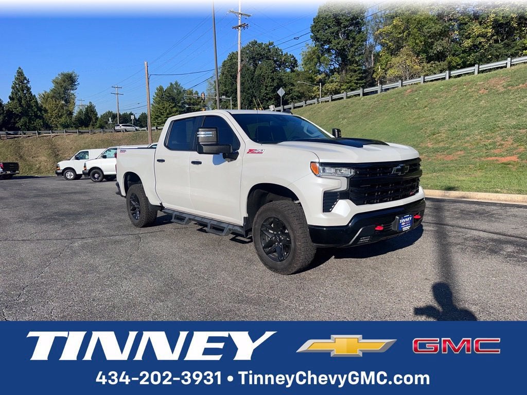 White (Iridescent Pearl Tricoat) 2023 Chevrolet Silverado 1500 Pickup Truck Four-Wheel Drive Automatic