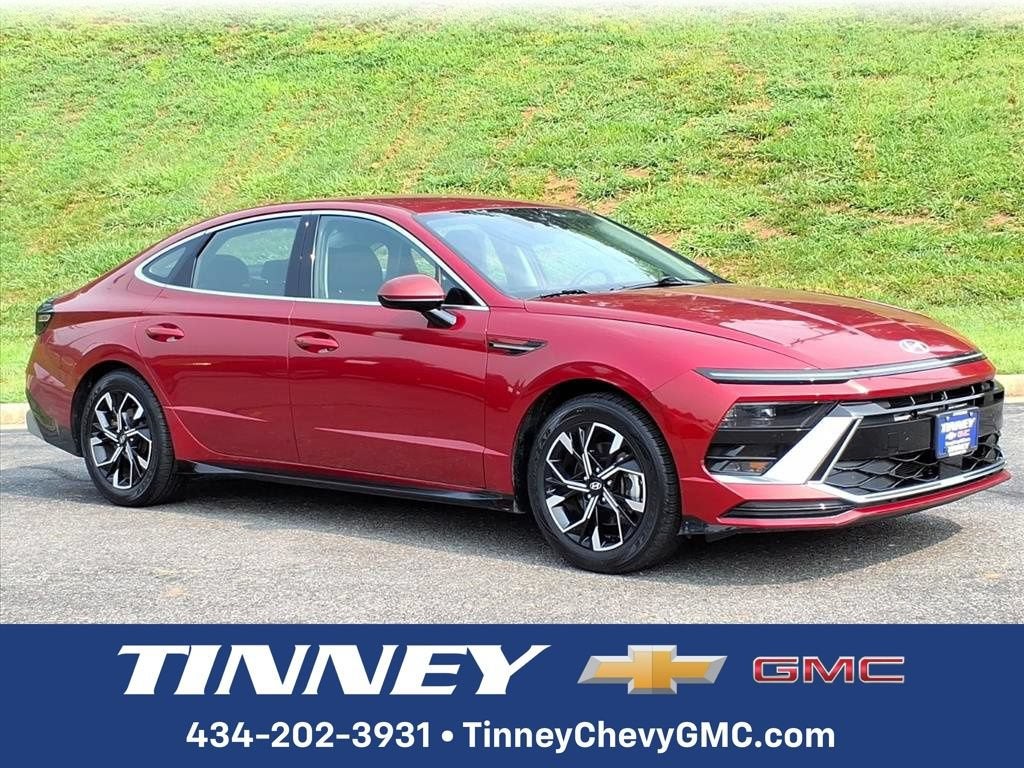 Red 2025 Hyundai Sonata Sedan Front-Wheel Drive Automatic