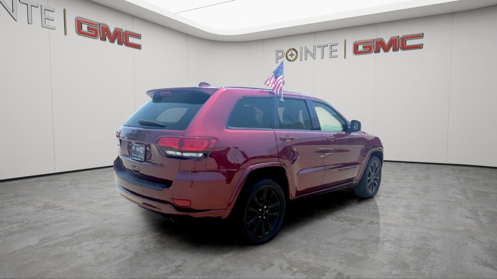 View vehicle photo 4