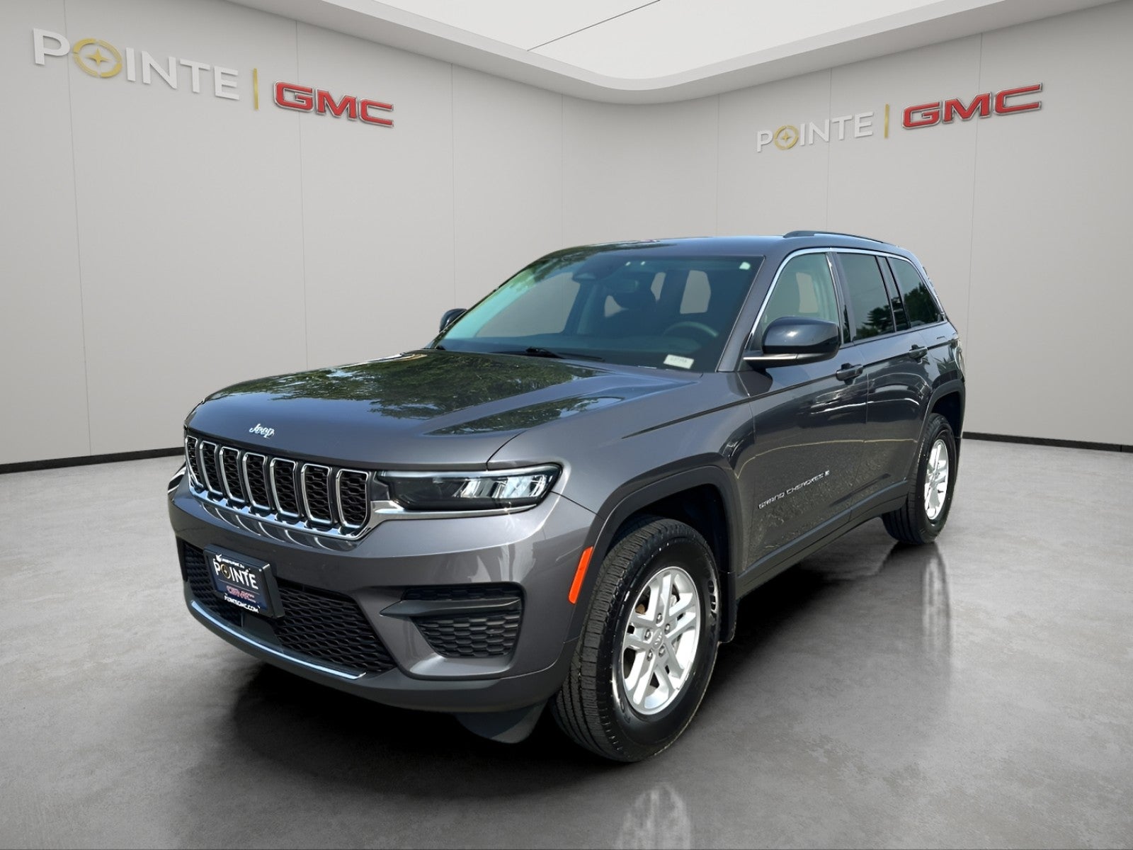 Gray 2023 Jeep Grand Cherokee SUV / Crossover Four-Wheel Drive Automatic