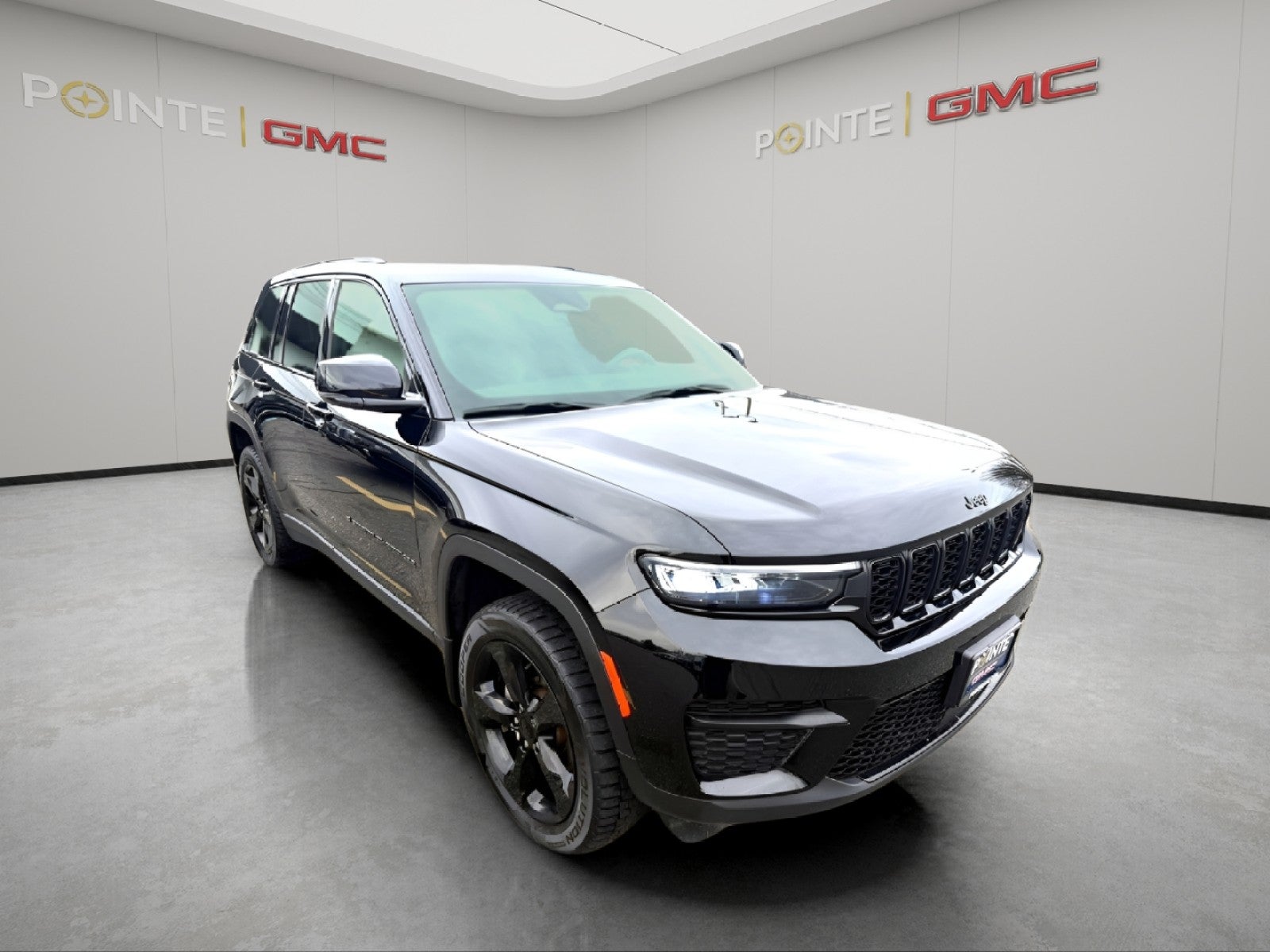 2022 Jeep Grand Cherokee Altitude 4WD