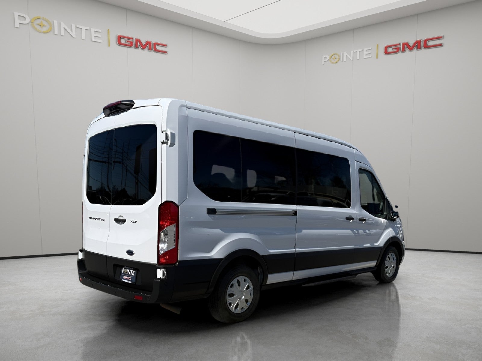 View vehicle photo 3