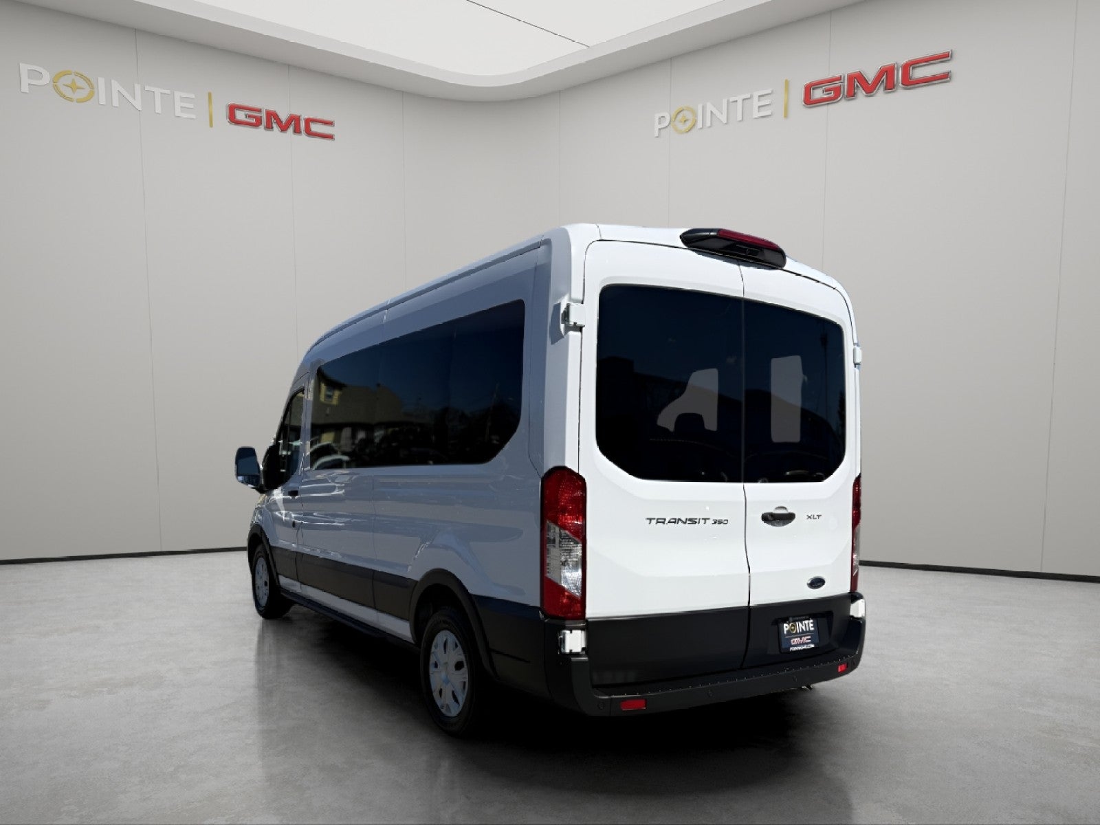 View vehicle photo 5